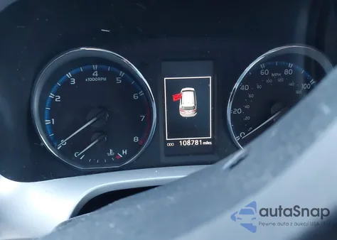 2016 Toyota Rav4 Xle z USA, uszkodzony, nr VIN 2T3RFREV7GW462141